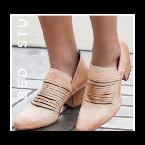 BED | STU organic tan trough through sand booties